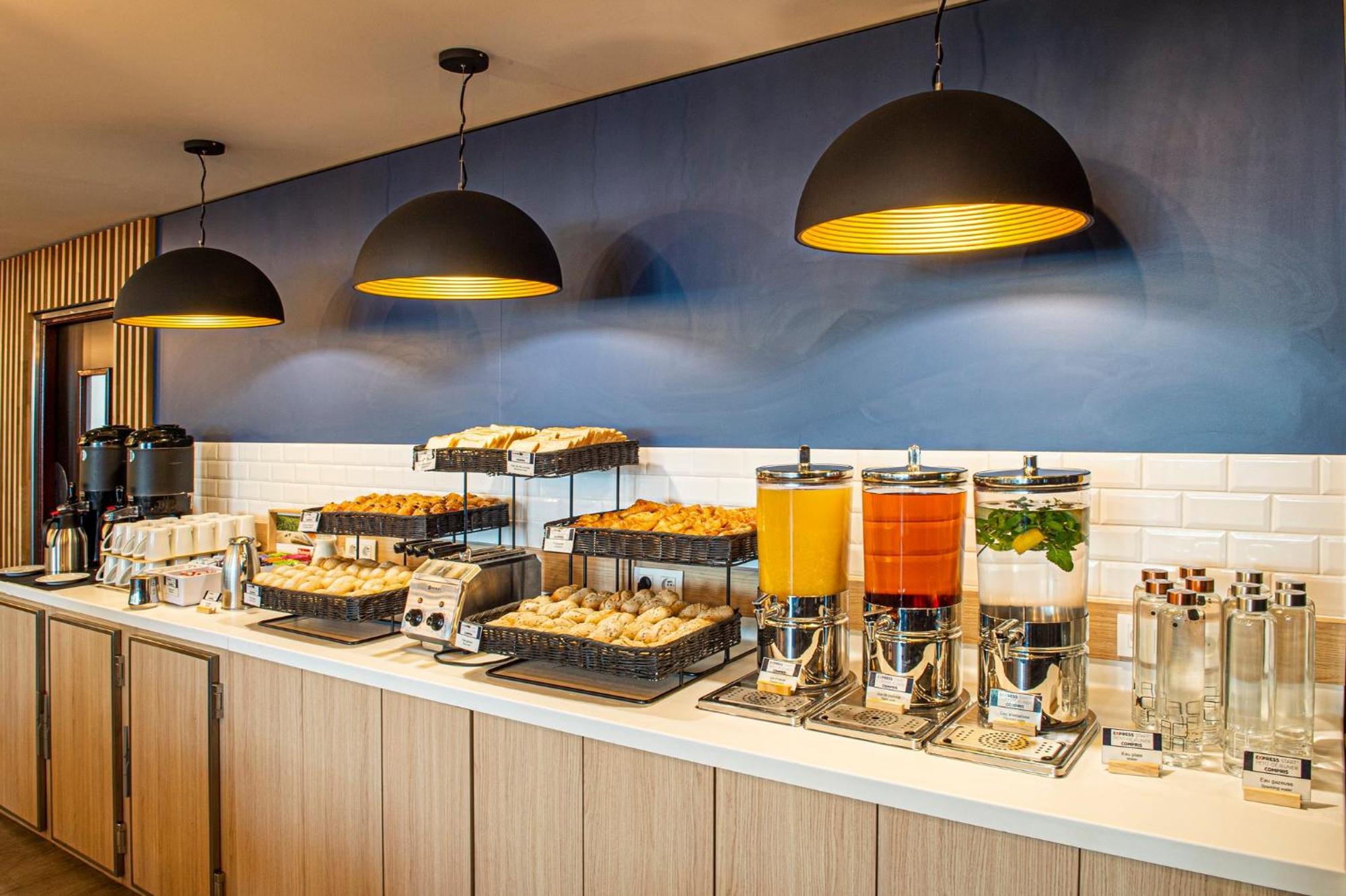 Holiday Inn Express Paris-Canal De La Villette By Ihg Luaran gambar