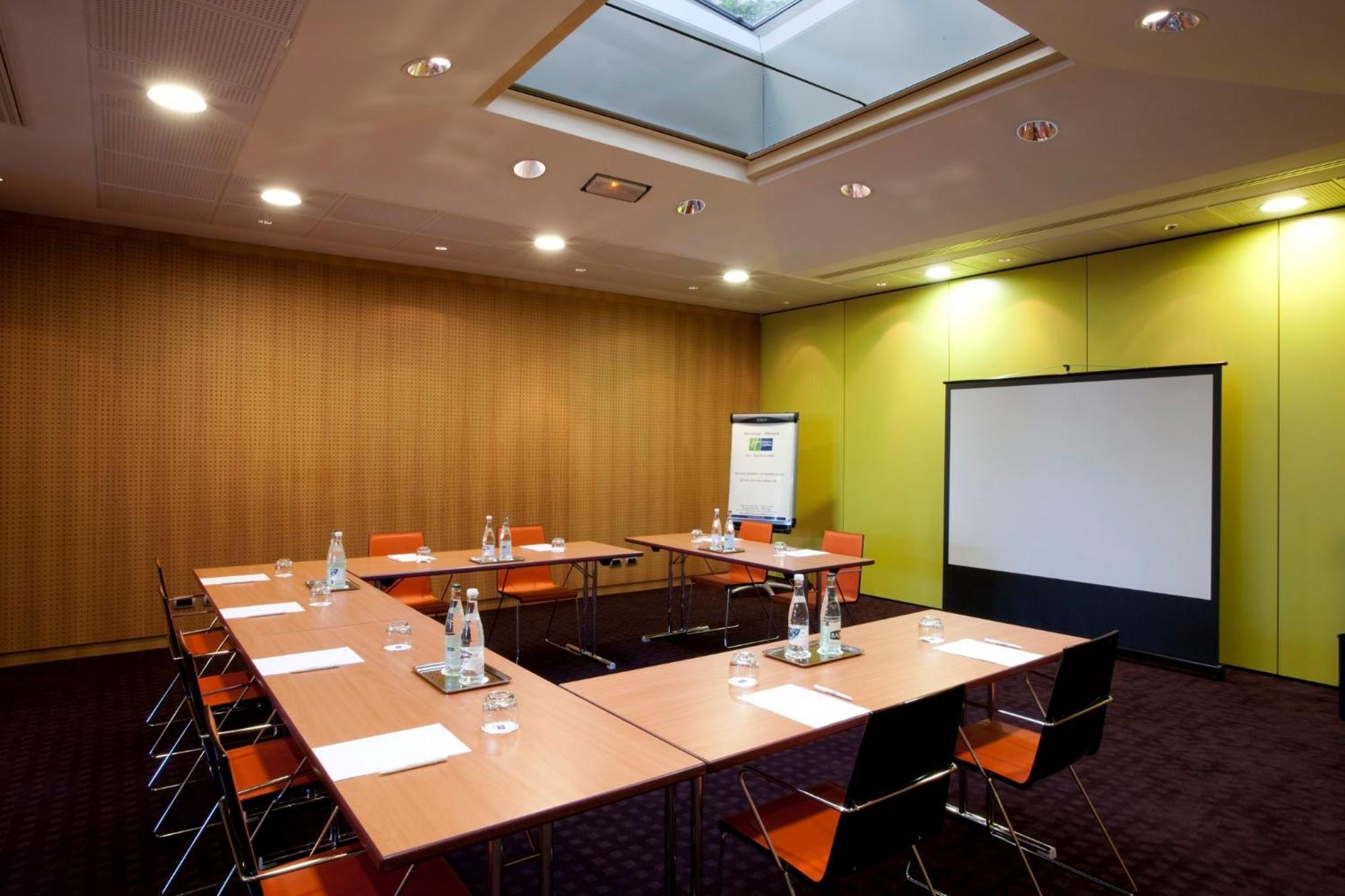 Holiday Inn Express Paris-Canal De La Villette By Ihg Luaran gambar
