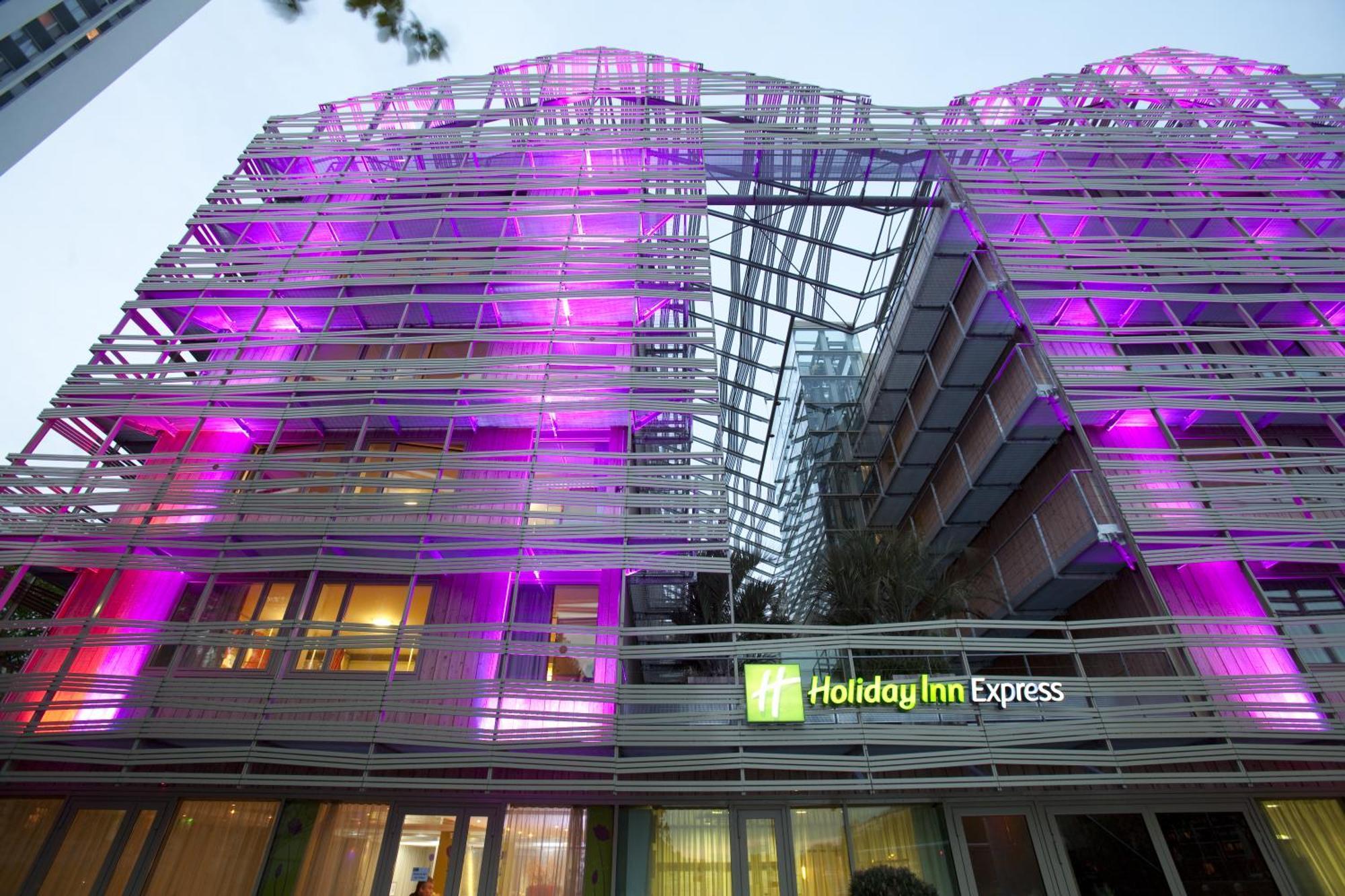 Holiday Inn Express Paris-Canal De La Villette By Ihg Luaran gambar